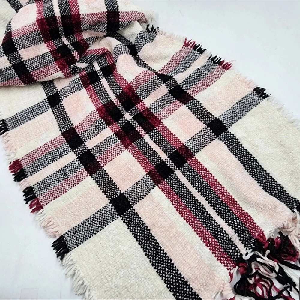 NWT Style & Co Women’s Chenille‎ Pink Plaid Scarf Gifts Stocking Stuffer Soft